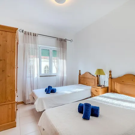 Ninho Do Mar By Interhome *