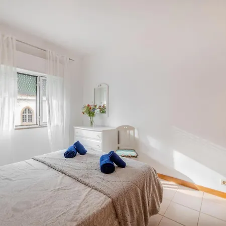 Ninho Do Mar By Interhome